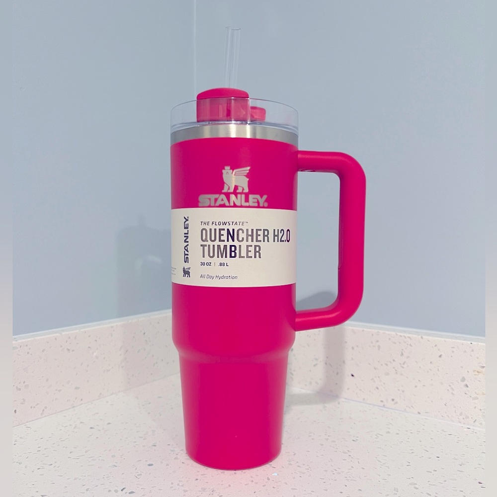 NEW Hot Pink Stanley Quencher Tumbler - 30oz